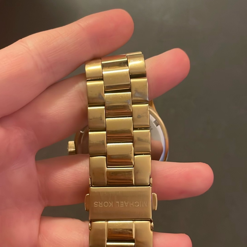 Gold watch - Picture 3 of 3